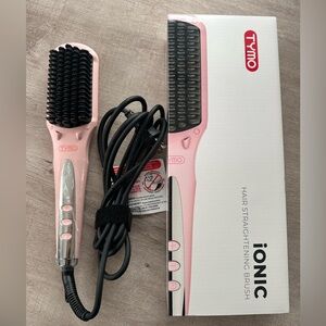 TYMO Ionic Hair Straightener Brush - Straightening in Pink